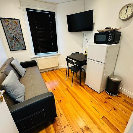Notting Hill Guest Flat Daire Ealing Oda fotoğraf