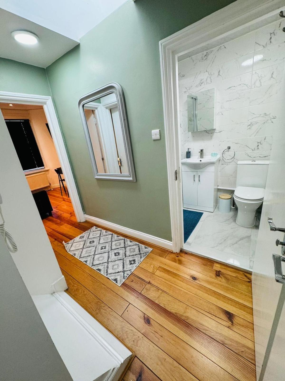 Notting Hill Guest Flat Daire Ealing Dış mekan fotoğraf